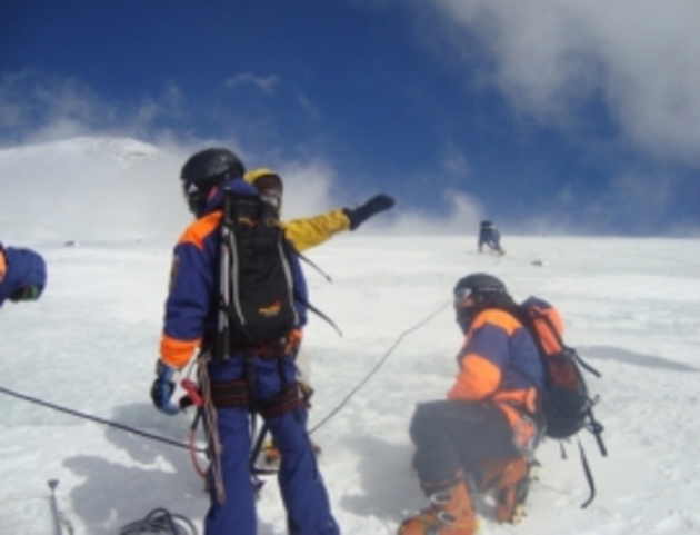Потерявшихся лыжников нашли на Эльбрусе