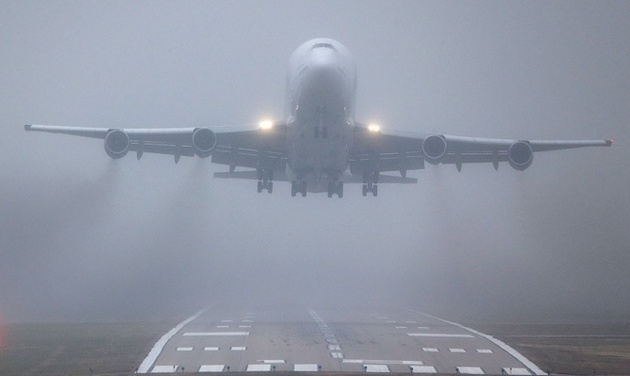 Аэропорт Алматы прекратил принимать авиарейсы из-за сильного тумана 