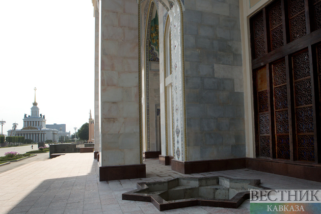Комплексная реставрация павильона "Азербайджан" ведется на ВДНХ