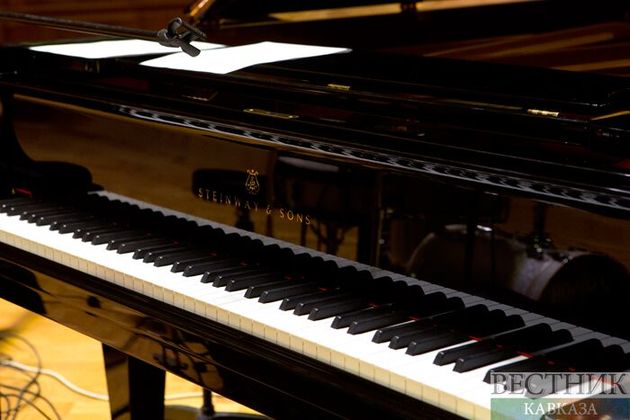 В Центре мугама в Баку выступит пианист из Италии