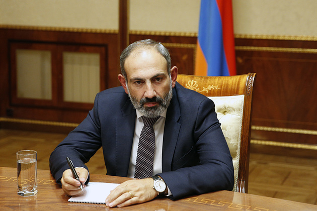 Пашинян – оппозиции: почему вы не вешаете российский флаг рядом с армянским?