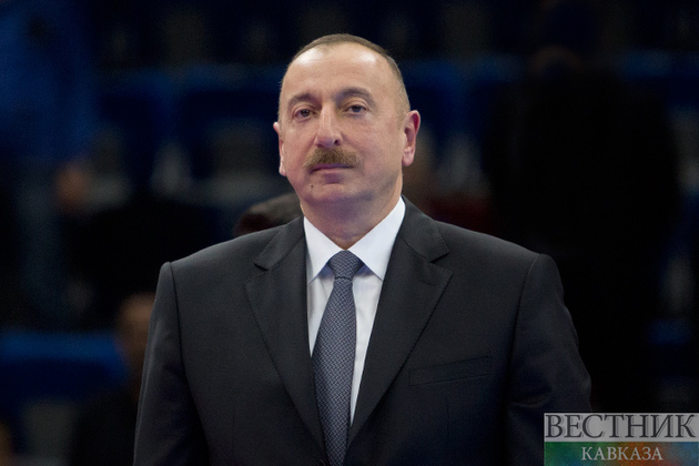 Ильхам Алиев наградил председателя ДУМ Карачаево-Черкесии