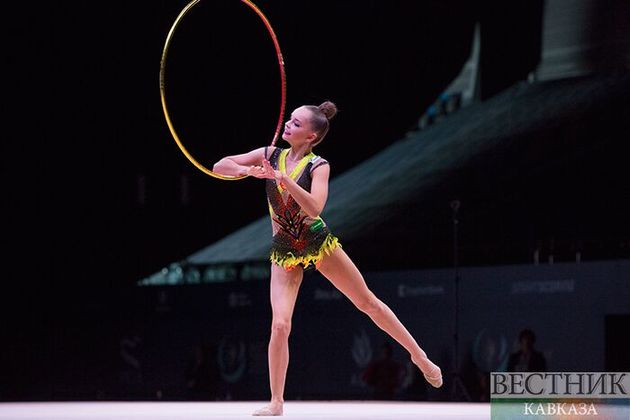 Россиянка Дина Аверина выиграла "золото" Кубка мира в Баку в упражнениях с обручем