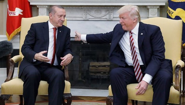 Трамп нашел крайнего, объясняя спор с Анкарой