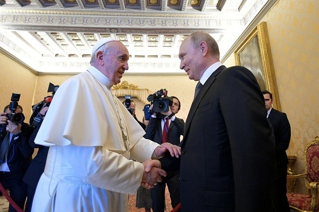 Путин обсудил с Папой Римским сохранность христианских святынь в Сирии