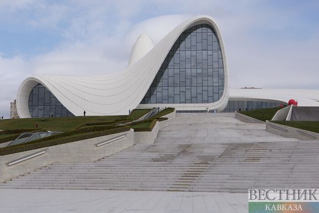 Баку представил доказательства последствий вандализма Армении