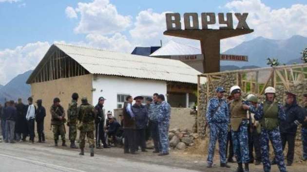 Местные жители устроили перестрелку на границе Таджикистана и Киргизии