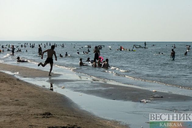 Шесть пляжей Алушты закрыли для купания 