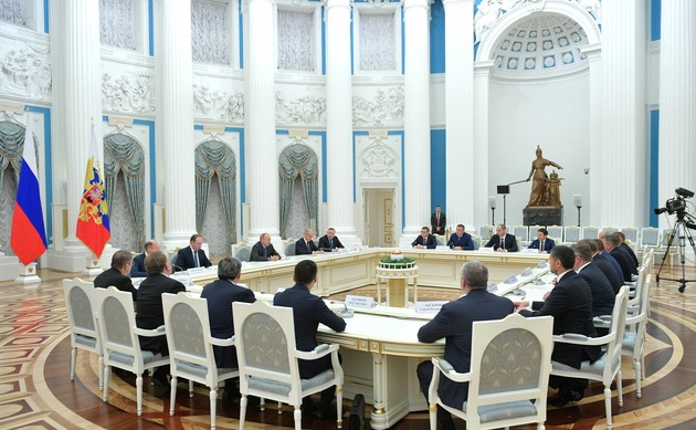 Путин встретился с избранными главами регионов 
