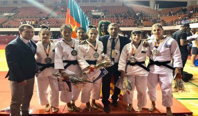 Дзюдоистки из Азербайджана завоевали "золото" в Камеруне