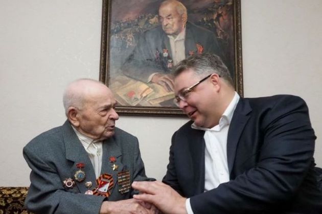 Герой Советского Союза Андрей Титенко празднует 101-й день рождения