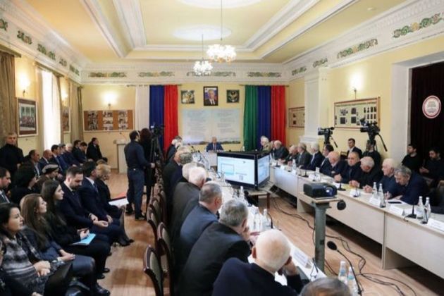 Глава Дагестана попросил старейшин уберечь молодежь от ошибок