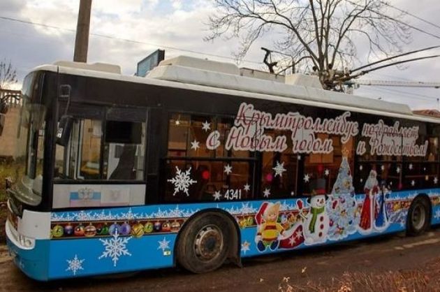 Крым запускает новогодние троллейбусы