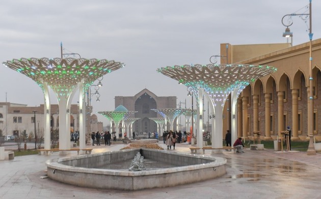 Фонари-фонтаны украсили площадь перед мавзолеем Яссауи в Туркестане