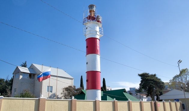 Адлерский маяк назван именем адмирала Комарицына 