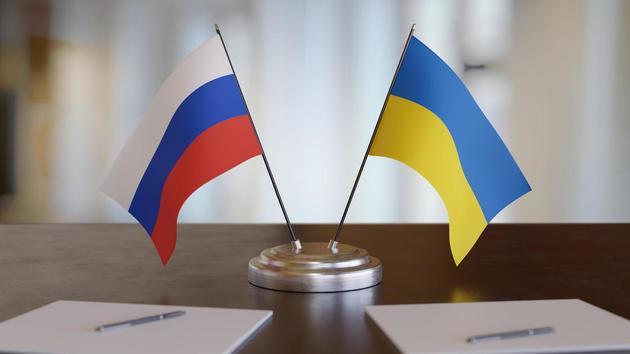 Политолог сообщил о возможных изменениях в делегации Украины на переговорах с Россией