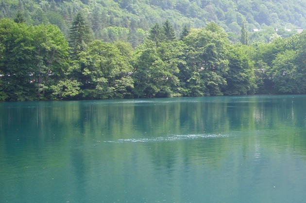 Спасатели "измерили" Голубое озеро в Кабардино-Балкарии