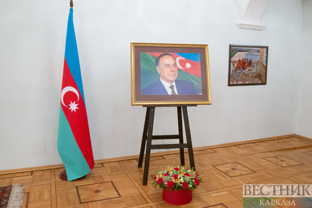 Даже после ухода из жизни Гейдар Алиев продолжает работать на благо российско-азербайджанских отношений