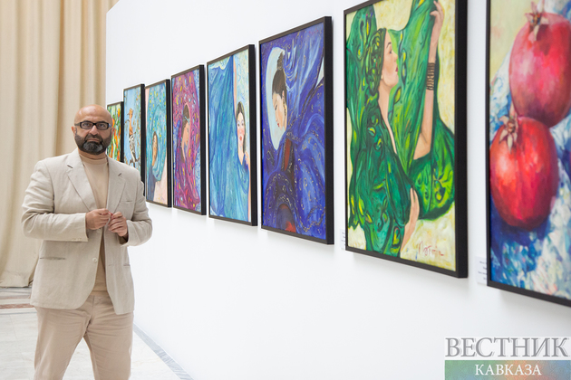 Выставка "Освобожденный соловей" Нармин Наджаф открылась в Москве