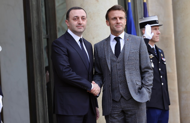 Премьер-министр Грузии Ираклий Гарибашвили и президент Франции Эммануэль Макрон