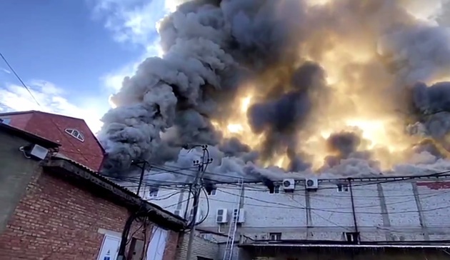 Пожар в ЦУМе в Буйнакске