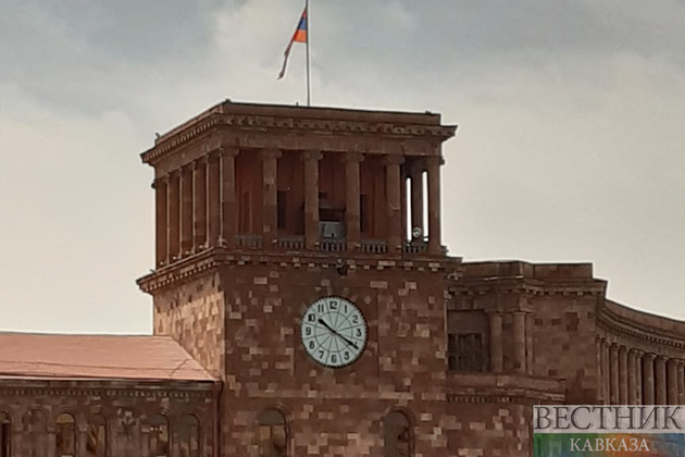 В Ереване началась вторая "бархатная революция"