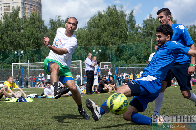 Иранский футболист поддержал азербайджанских игроков соперника