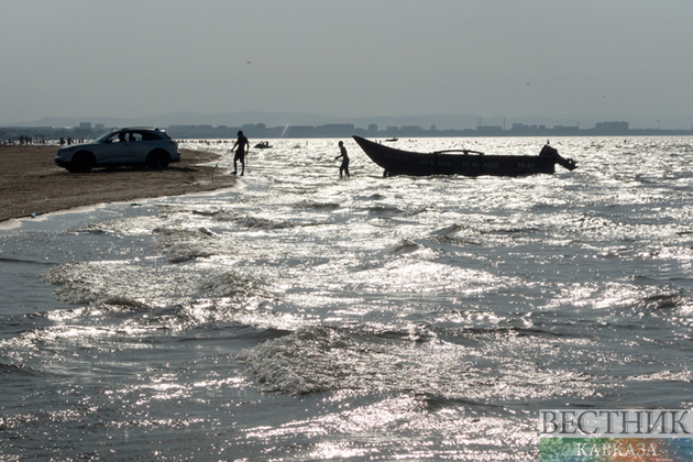 В Каспийском море у побережья Избербаша утонули два человека 