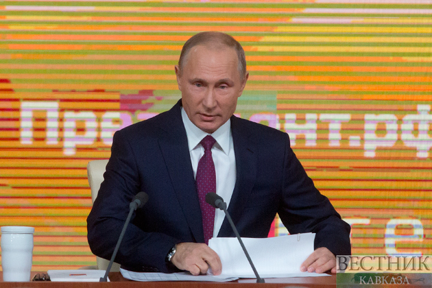 Владимир Путин поздравил Таира Салахова с юбилеем