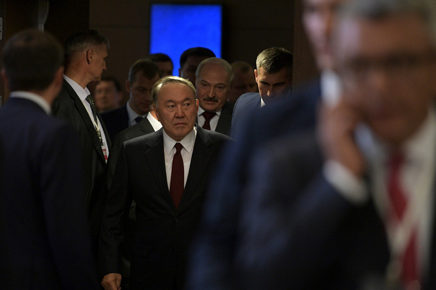 Назарбаев начал визит в Таджикистан