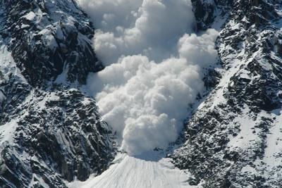 В службе по воздействию на метеопроцессы КЧР оценили возможность нового схода лавин