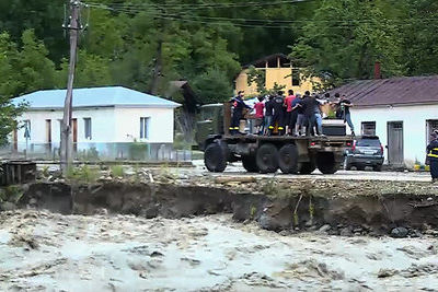 Наводнение в Сванетии: Ненскра покинула берега