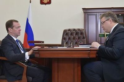 Владимиров попросил Медведева о господдержке снижения стоимости путевок