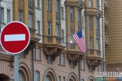 Еще двое россиян и три компании оказались под американскими санкциями