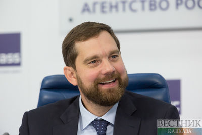 Медведев попросил Баринова открыть Дом народов России
