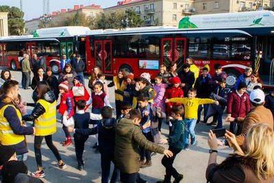 В Баку на маршрут вышли автобусы евростандарта