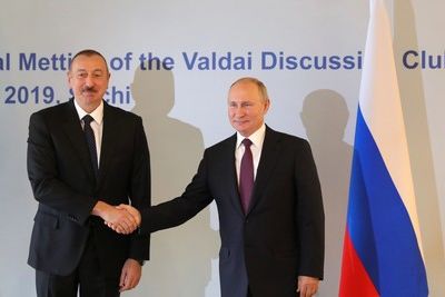 Владимир Путин позвонил Ильхаму Алиеву в день рождения