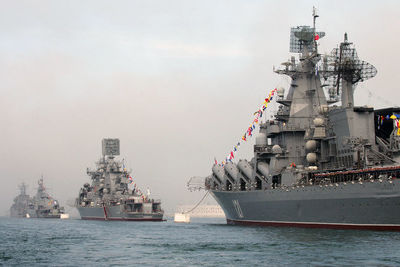 Военно-морской парад прошел в Севастополе 