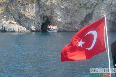 Министр: Турция не закроется от иностранных туристов
