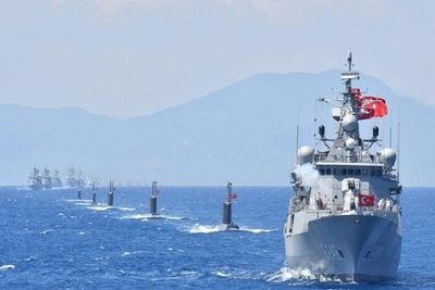 Турция и Греция начали военно-морские учения у острова Крит