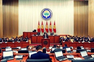 Жээнбеков: Жапарова необходимо утвердить на посту премьера Киргизии