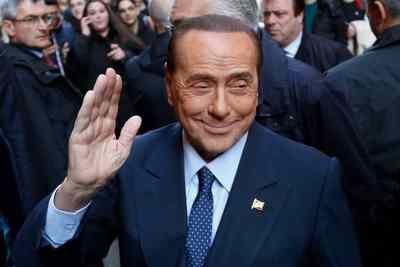 Берлускони призвал одобрить российский &quot;Спутник V&quot;