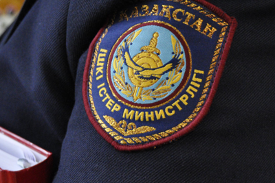 Пьяный мужчина устроил ДТП с ранеными полицейскими в Алматинской области