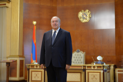 Президент Армении сдался. Но кто выиграл? 