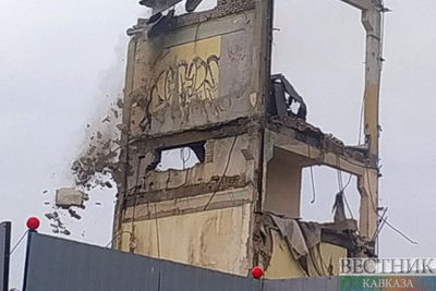 Выросло число жертв обрушения здания в Иране