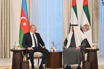 Ильхам Алиев и президент ОАЭ провели переговоры в Абу-Даби