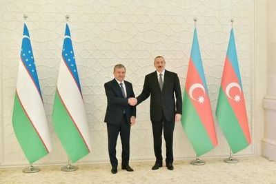 Президент Узбекистана отправился с визитом в Азербайджан
