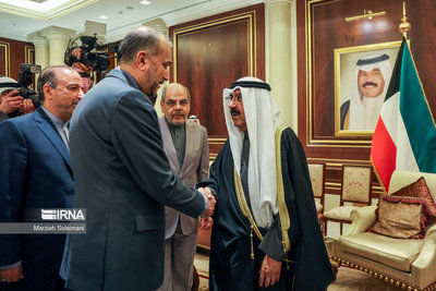 Глава МИД Ирана встретился с новым Эмиром Кувейта