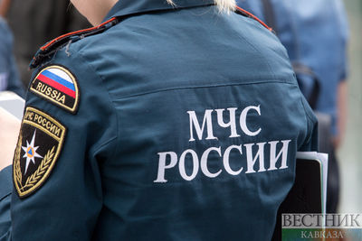 Гуманитарный конвой из России разгружается в Луганске