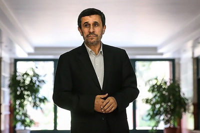Ахмадинеджад хочет улететь в космос